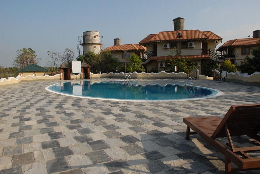 Green Park Chitwan Sauraha Exterior foto